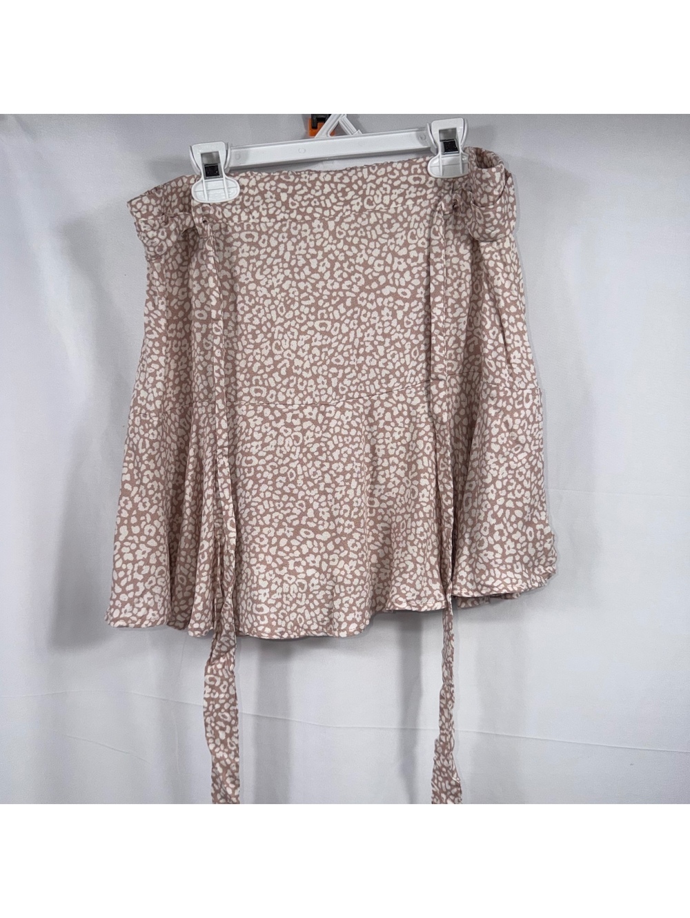 Urban Romantics Women’s Leopard Print Wrap Skort Size M Mauve Cream Ruffle